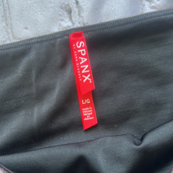 🖤SPANX Faux Leather Leggings🖤 - Picture 11 of 16